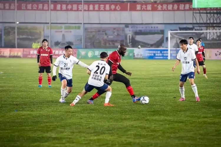免费在线成人网在职场，一定要学会“适当发疯” 